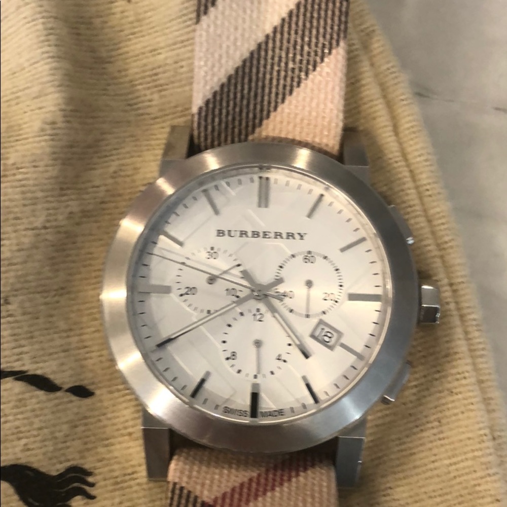 Men’s Burberry every watch - Picture 2 of 5